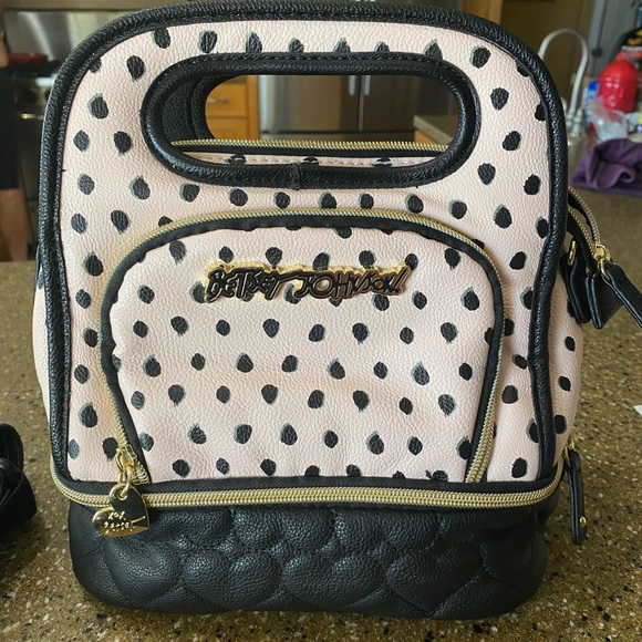 Betsey Johnson Handbags - Betsey Johnson Lunch Box Pink & Black Excellent condition!